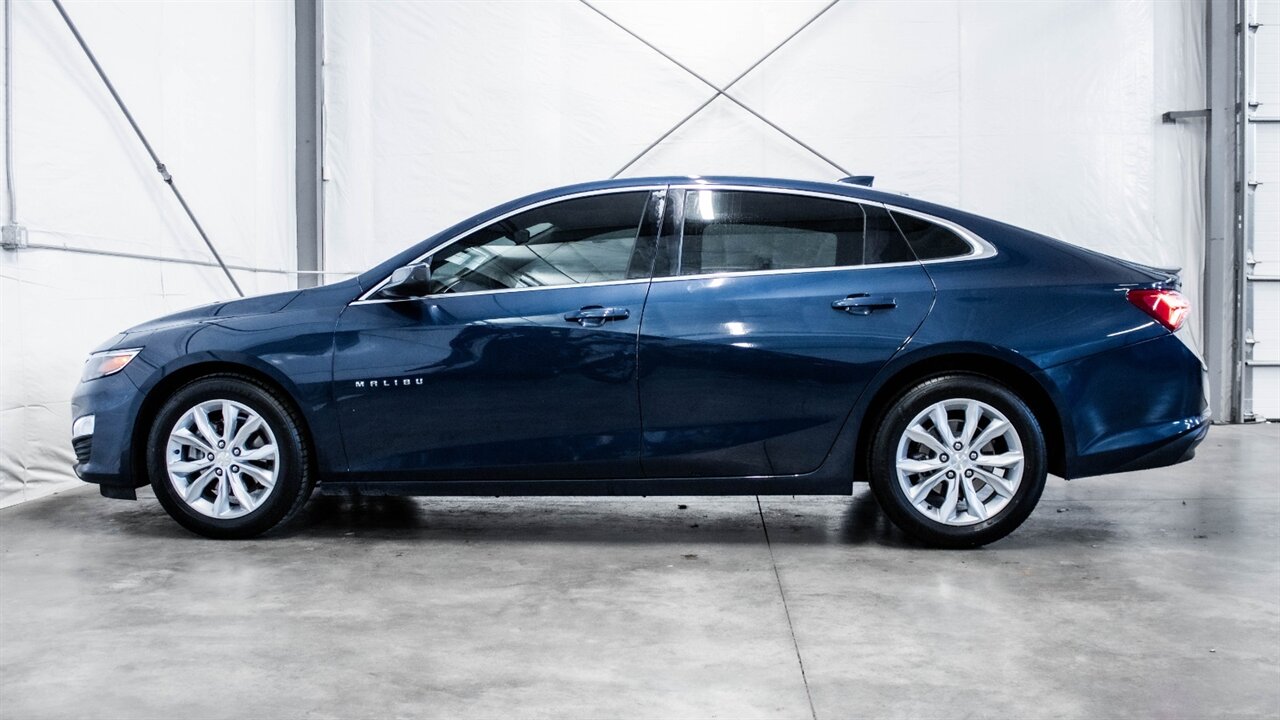 2020 Chevrolet Malibu LT   - Photo 3 - Reno, NV 89511