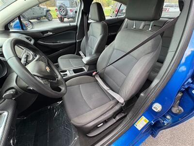 2017 Chevrolet Cruze LT Auto - Photo 18 - Frederick, MD 21702