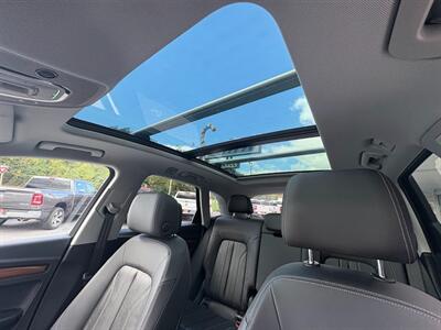 2022 Audi Q5 quattro S line Premium 45 - Photo 2 - Frederick, MD 21702