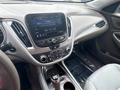 2019 Chevrolet Malibu LT   - Photo 10 - Frederick, MD 21702
