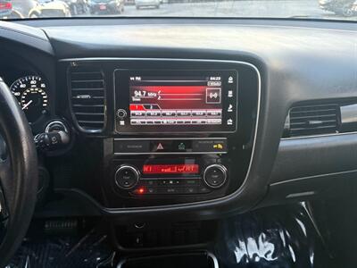 2019 Mitsubishi Outlander SE   - Photo 16 - Frederick, MD 21702