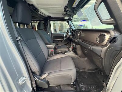 2020 Jeep Gladiator Sport S   - Photo 36 - Frederick, MD 21702