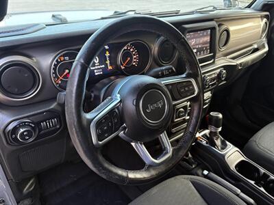 2020 Jeep Gladiator Sport S   - Photo 15 - Frederick, MD 21702