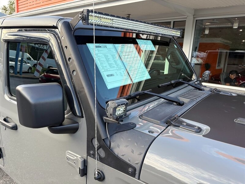 2020 Jeep Gladiator Sport S  