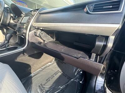 2017 Toyota Camry SE   - Photo 29 - Frederick, MD 21702