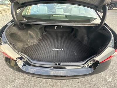 2017 Toyota Camry SE   - Photo 44 - Frederick, MD 21702