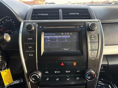 2017 Toyota Camry SE   - Photo 18 - Frederick, MD 21702