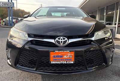 2017 Toyota Camry SE   - Photo 8 - Frederick, MD 21702