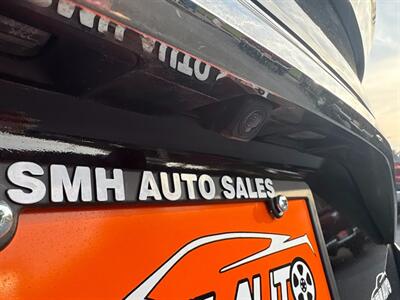 2017 Toyota Camry SE   - Photo 11 - Frederick, MD 21702