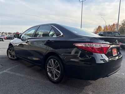 2017 Toyota Camry SE   - Photo 9 - Frederick, MD 21702