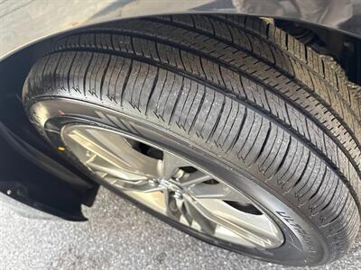 2017 Toyota Camry SE   - Photo 39 - Frederick, MD 21702