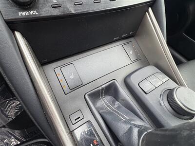 2017 Lexus IS 300   - Photo 13 - Frederick, MD 21702