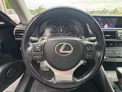 2017 Lexus IS 300   - Photo 11 - Frederick, MD 21702