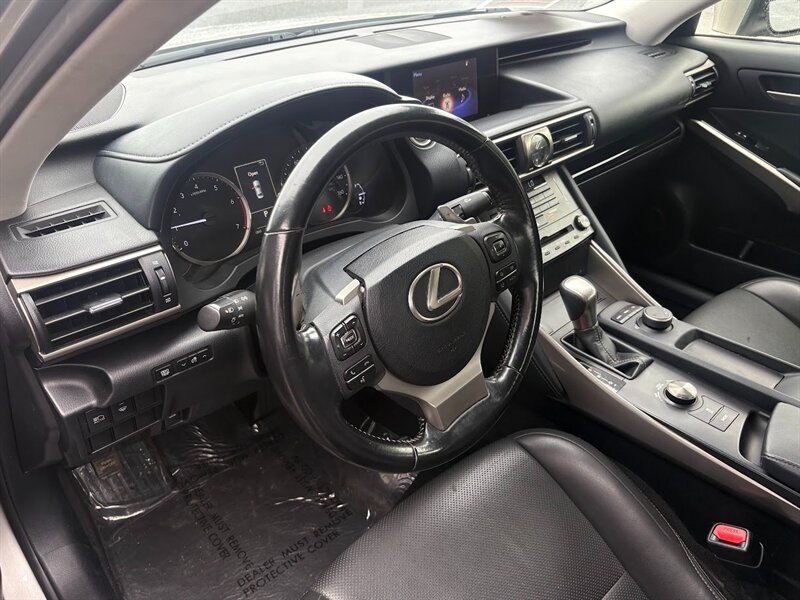2017 Lexus IS 300  