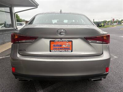 2017 Lexus IS 300   - Photo 9 - Frederick, MD 21702