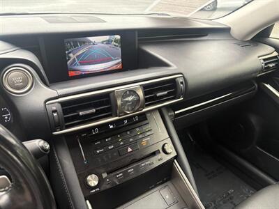 2017 Lexus IS 300   - Photo 14 - Frederick, MD 21702