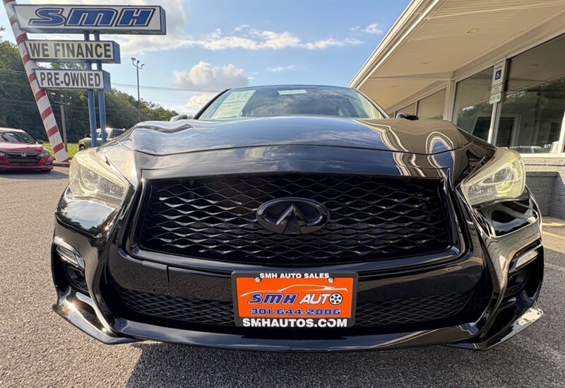 2018 Infiniti Q50 3.0t Sport photo 2
