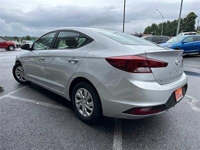 2020 Hyundai ELANTRA SE   - Photo 9 - Frederick, MD 21702