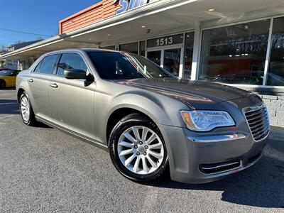 2012 Chrysler 300 Series   - Photo 4 - Frederick, MD 21702