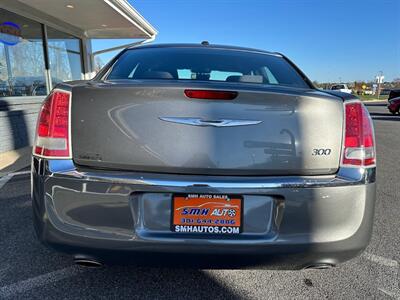 2012 Chrysler 300 Series   - Photo 7 - Frederick, MD 21702