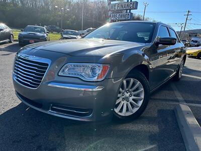 2012 Chrysler 300 Series   - Photo 20 - Frederick, MD 21702