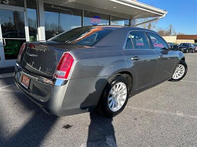 2012 Chrysler 300 Series   - Photo 19 - Frederick, MD 21702