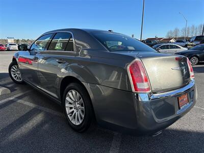 2012 Chrysler 300 Series   - Photo 6 - Frederick, MD 21702