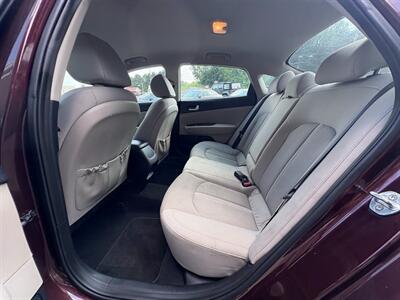 2016 Kia Optima LX   - Photo 21 - Frederick, MD 21702