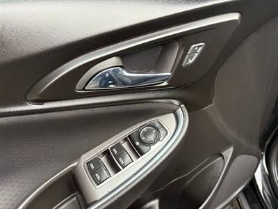 2017 Chevrolet Malibu LT   - Photo 15 - Frederick, MD 21702