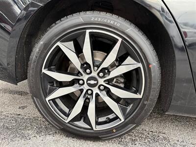 2017 Chevrolet Malibu LT   - Photo 32 - Frederick, MD 21702