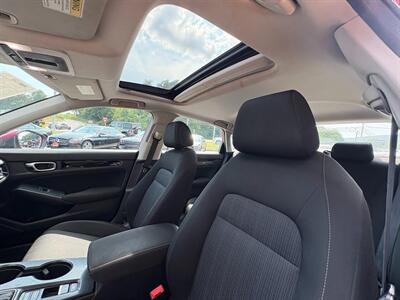 2022 Honda Civic EX   - Photo 12 - Frederick, MD 21702
