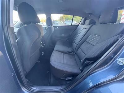 2018 Kia Sportage LX - Photo 5 - Frederick, MD 21702