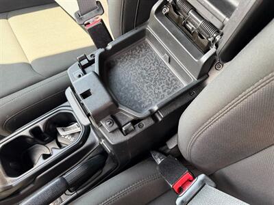 2018 Jeep Wrangler Unlimited Sport S   - Photo 37 - Frederick, MD 21702