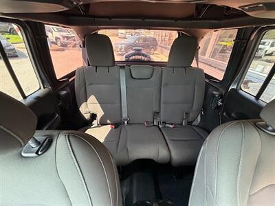 2018 Jeep Wrangler Unlimited Sport S   - Photo 35 - Frederick, MD 21702
