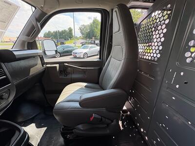 2022 Chevrolet Express 2500   - Photo 29 - Frederick, MD 21702