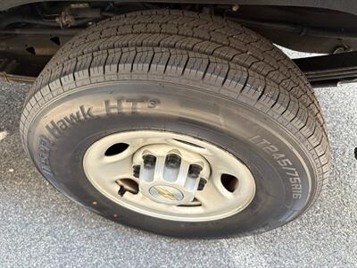 2022 Chevrolet Express 2500   - Photo 35 - Frederick, MD 21702
