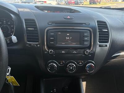2018 Kia Forte LX   - Photo 40 - Frederick, MD 21702