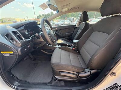 2018 Kia Forte LX   - Photo 2 - Frederick, MD 21702