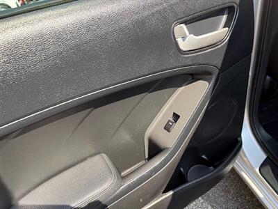2018 Kia Forte LX   - Photo 13 - Frederick, MD 21702