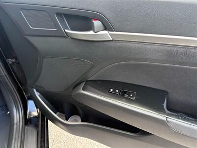 2019 Hyundai ELANTRA SEL   - Photo 36 - Frederick, MD 21702