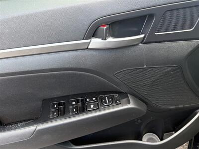 2019 Hyundai ELANTRA SEL   - Photo 18 - Frederick, MD 21702