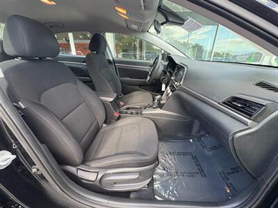 2019 Hyundai ELANTRA SEL   - Photo 37 - Frederick, MD 21702