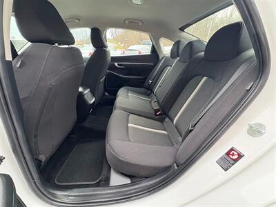 2022 Hyundai SONATA SE - Photo 3 - Frederick, MD 21702