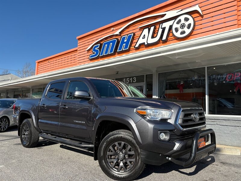 2020 Toyota Tacoma SR5's photo
