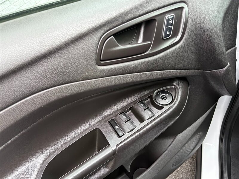 2015 Ford Escape S photo 10