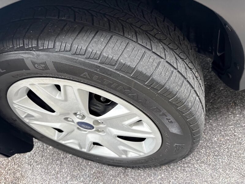 2015 Ford Escape S photo 29
