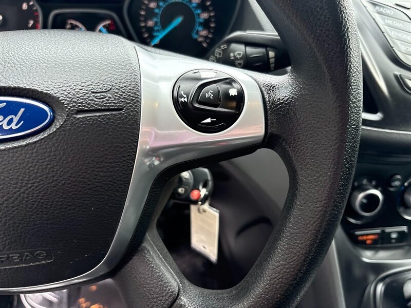 2015 Ford Escape S photo 26
