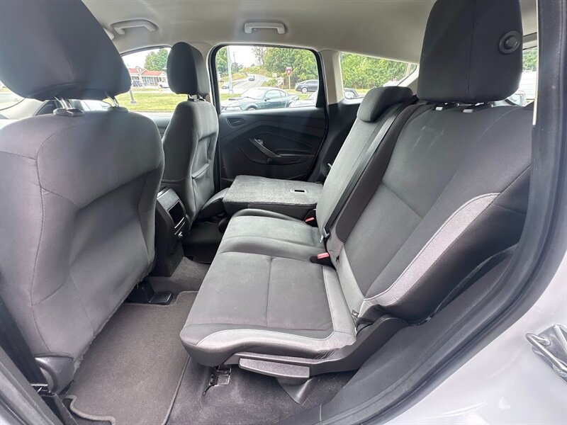 2015 Ford Escape S photo 36