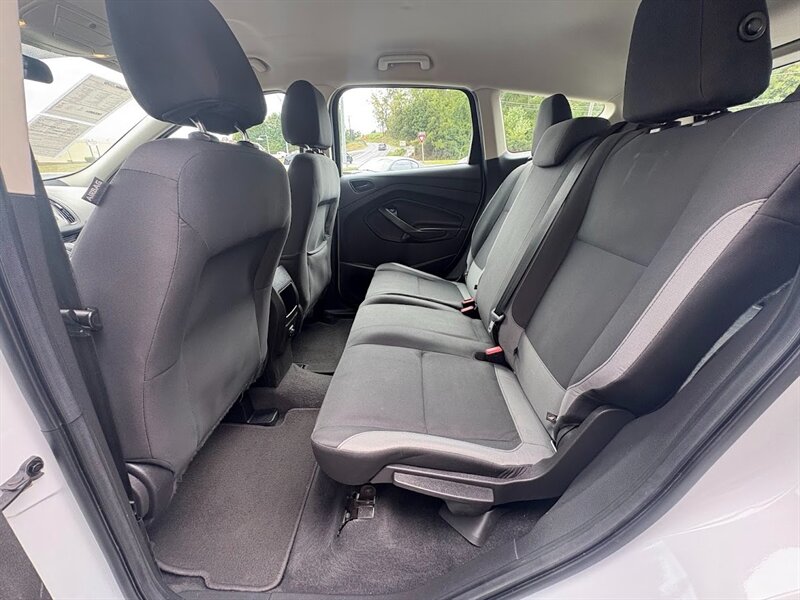 2015 Ford Escape S photo 11