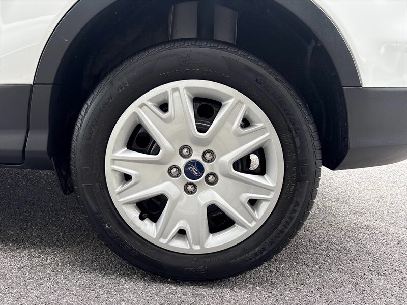 2015 Ford Escape S photo 35